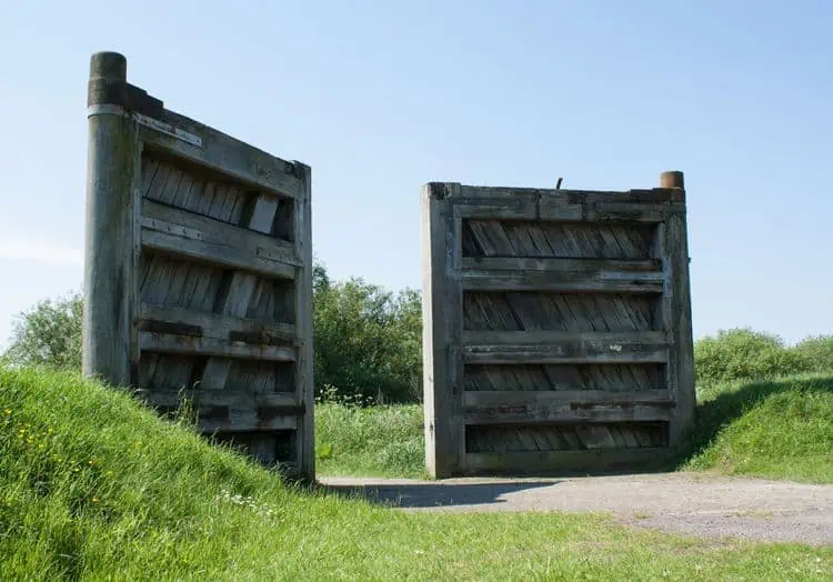 Dřevěná brána nadměrné velikosti