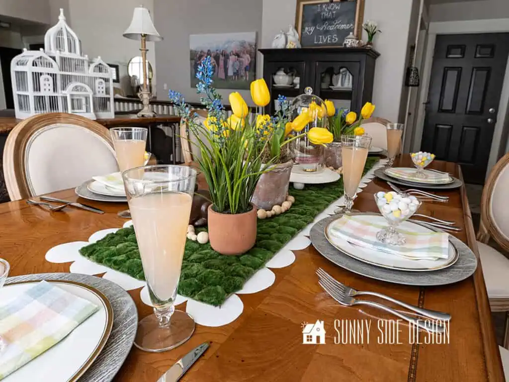 Velikonoční výzdoba stolu s přírodními prvky
