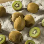 Jak správně uchovávat kiwi, aby vydrželo 2 týdny i déle?