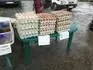 Prodej vajec na trhu