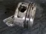 Skoro nov motor.